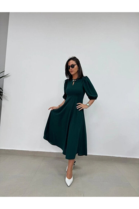 MDB Kadın Kısa Kollu Bisiklet Yaka Fiyonk Broşlu Midi Janjan Krep Elbise