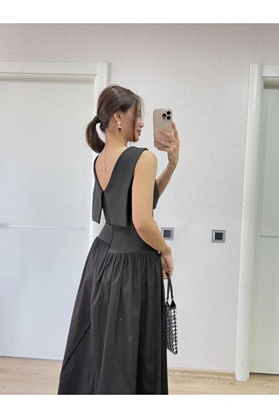 Krep Arkası Kanat Arka Ön Pens Detaylı Uzun Kadın Elbise - Siyah