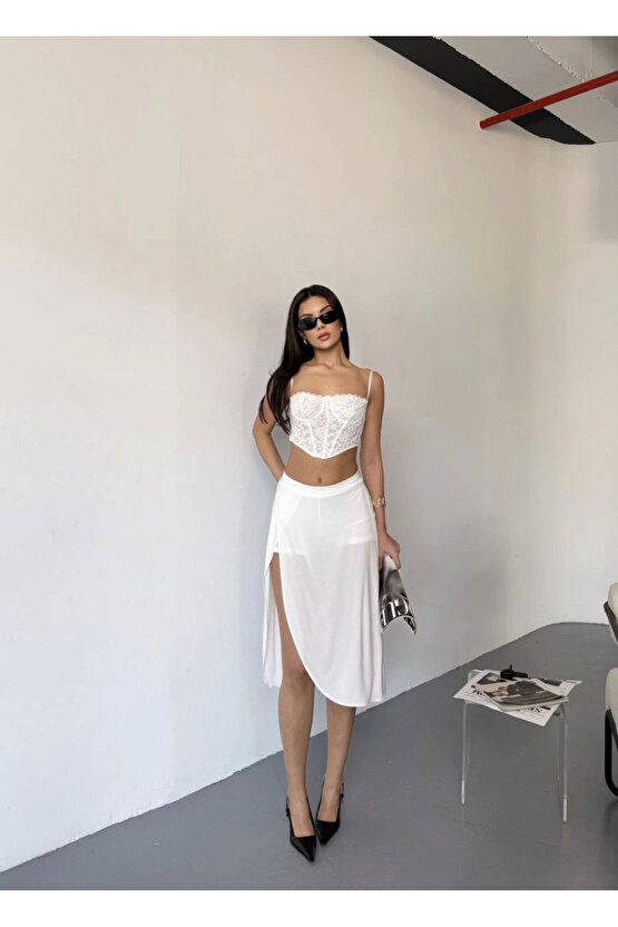 Çepli Şortlu Yırtmaçlı Etek - Beyaz