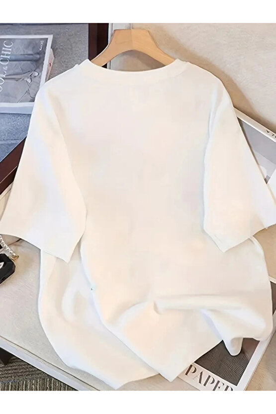 Kadınlar için Şık Siyah Kedi Grafik Tişört - Oversize Kısa Kollu Üst, Nefes Alabilir Polyest