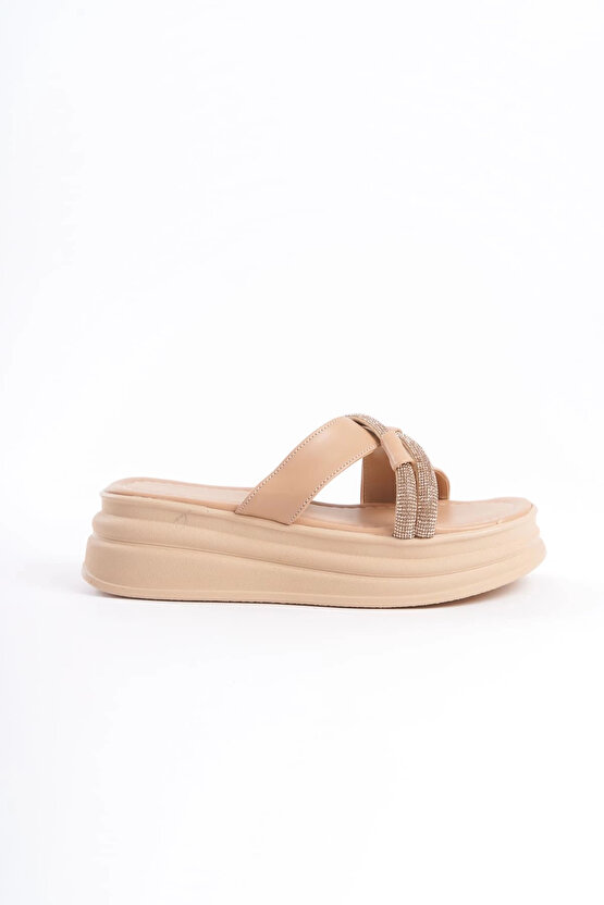 RUBY Düz Topuklu Taşlı Çapraz Şeritli Kalın ve Ortopedik Taban Kadın Terlik CTT - Ten