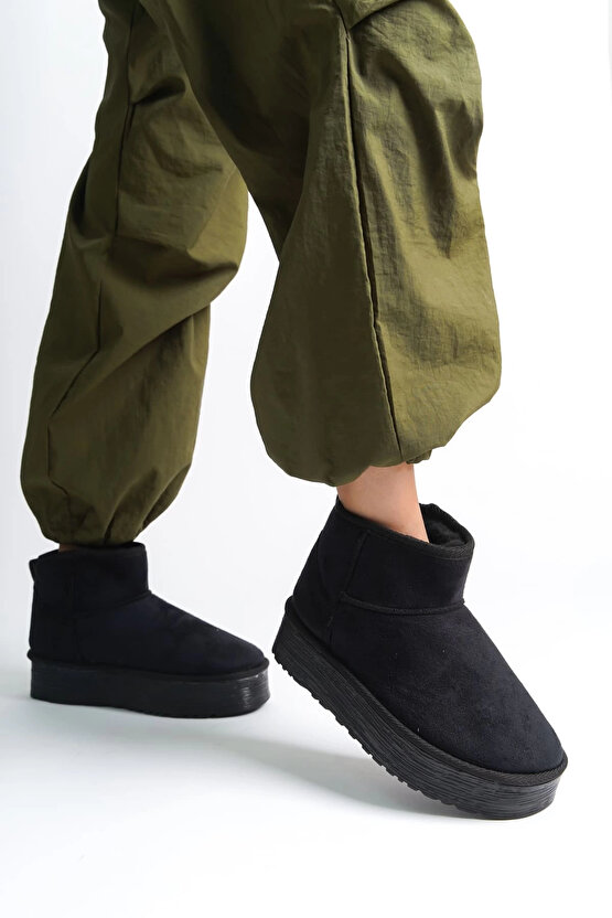 AMELIA Bağcıksız Düz ve Kalın Taban İçi Kürklü Kısa Süet Kadın Bot SST - Siyah