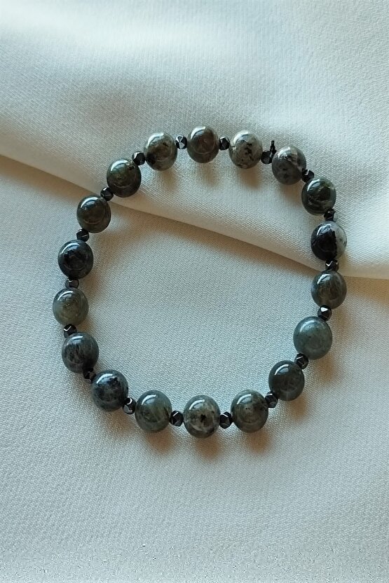 brode dantel kırmızı gul nakış