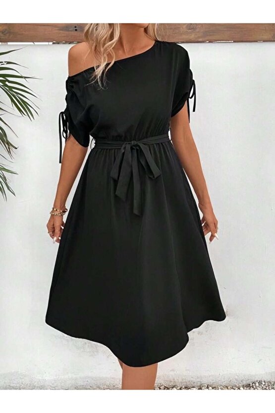 Kadın Tek Omuzu Açık Kol Ucu Fiyonklu Belden Kuşaklı Yırtmaç Detaylı Viskon Elbise