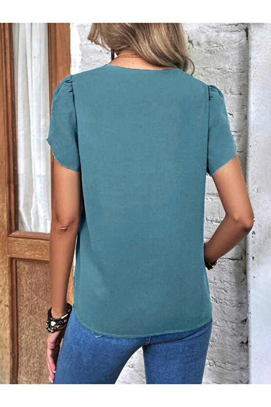 MDB Kadın Kısa Kollu Lazer V Yakalı Ithal Krep Bluz