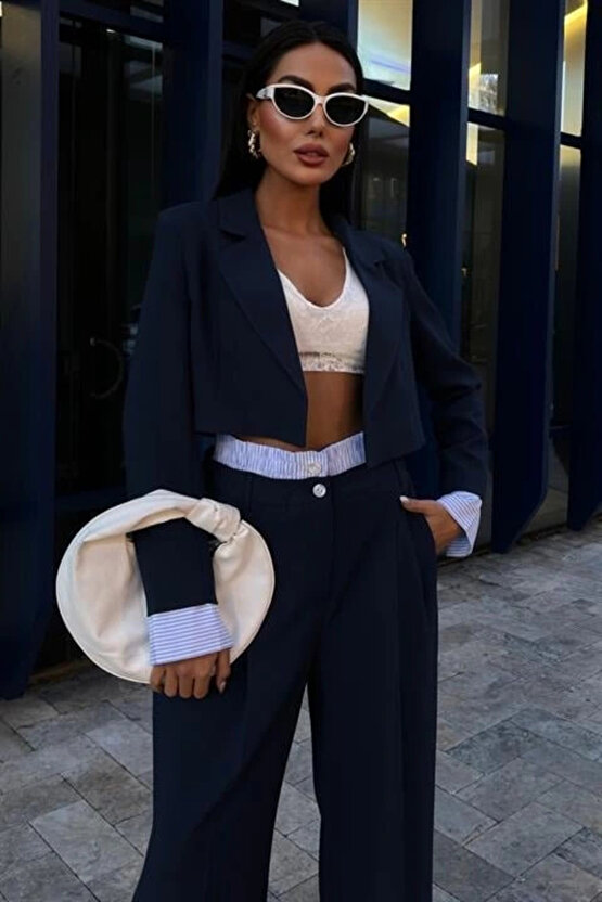 Garni Detaylı Crop Ceketli Takım 10075