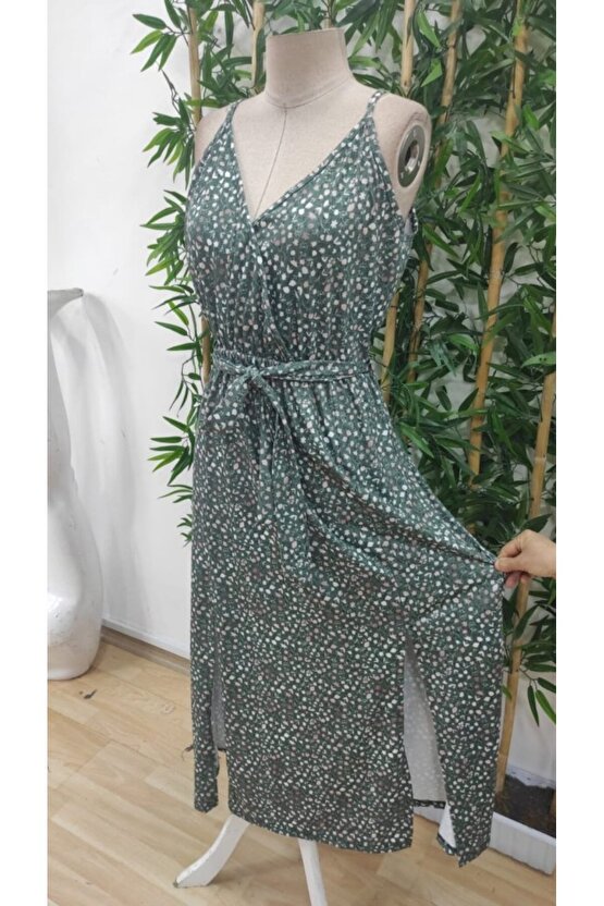 Kadın Ip Askılı Kruvaze Yakalı Yırtmaçlı Uzun Desenli Kuşaklı Süprem Elbise