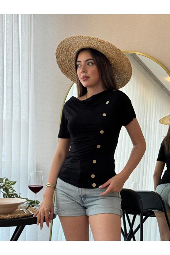 Kadın Kısa Kollu Degaje Yaka Düğme Detay Viskon Bluz