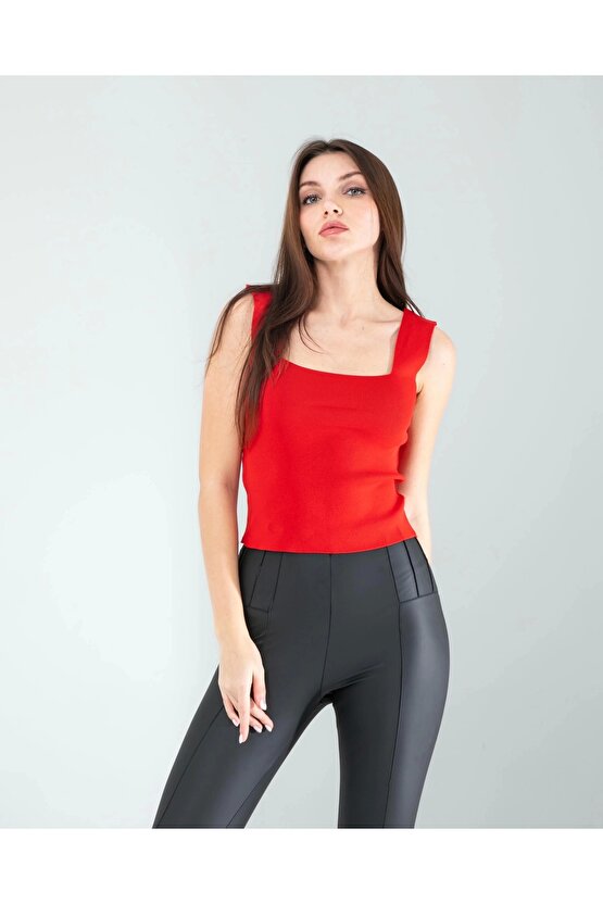 Kırmızı Kare Yaka Kalın Askı Triko Crop Bluz
