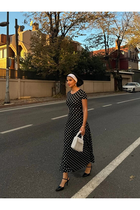 Kadın Kısa Kollu Bisiklet Yaka Puantiyeli Maksi örme Krep Elbise