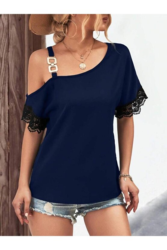 Kadın Tek Omuzu Askılı Kısa Kollu Toka Detaylı Dantelli Viskon Bluz