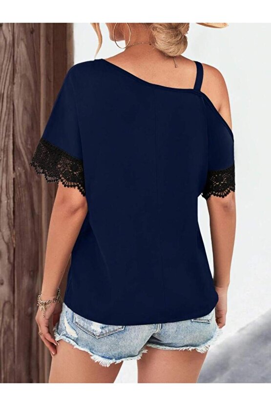 Kadın Tek Omuzu Askılı Kısa Kollu Toka Detaylı Dantelli Viskon Bluz
