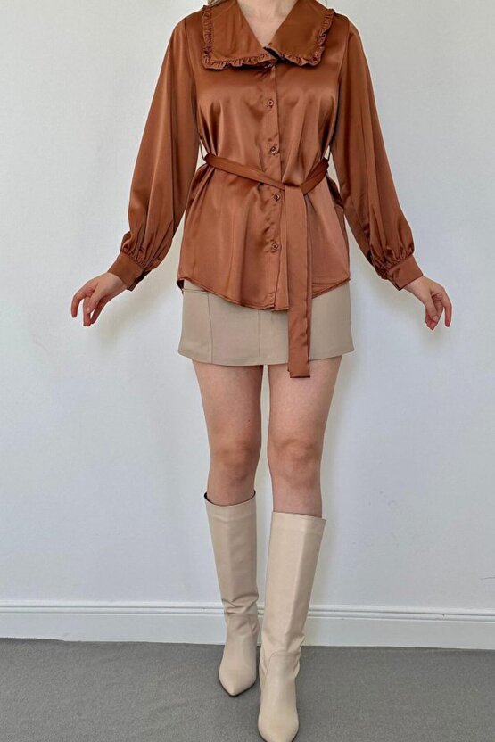 Edolika Kahverengi Yakası Fırfırlı Kuşaklı Saten Gömlek