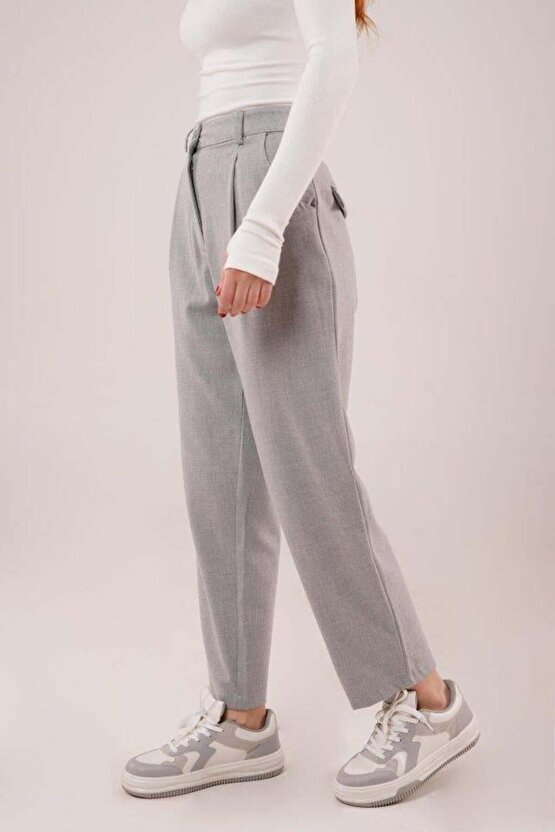 Kapama Cep Detaylı Gri Pantolon