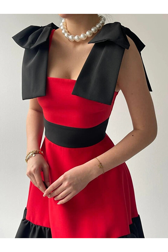 Miron Omuz Fiyonklu Elbise