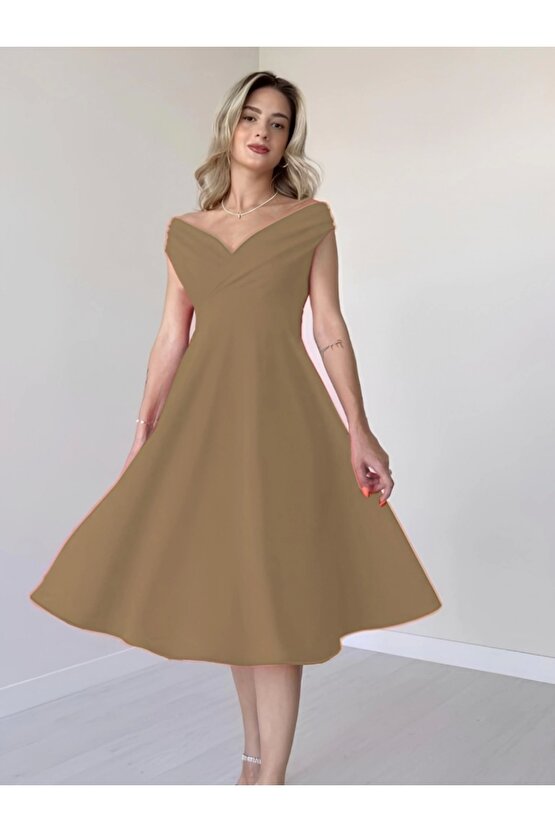 Kadın Kısa Kollu Kruvaze Yaka Eteği Volanlı Krep Elbise
