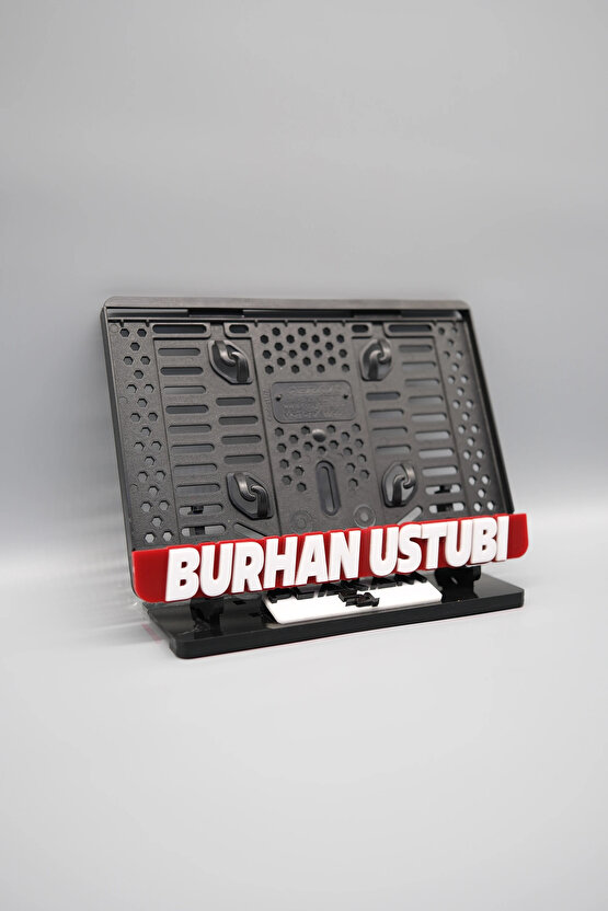 TAŞMALI BÜYÜK DÜZ FONTLU KIRMIZI KİŞİYE ÖZEL İSİMLİ PLEKSİ MOTOR PLAKALIĞI