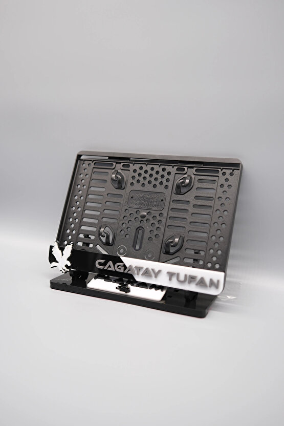 SİYAH BEYAZ TARAFTAR 3D KABARTMALI KİŞİYE ÖZEL İSİMLİ PLEKSİ MOTOR PLAKALIĞI