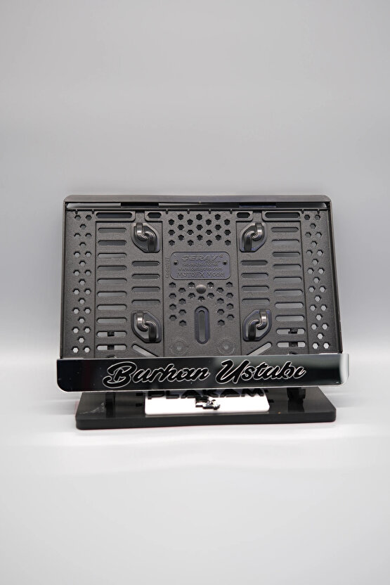 EL YAZI FONTLU KİŞİYE ÖZEL İSİMLİ GÜMÜŞ PLEKSİ MOTOR PLAKALIĞI