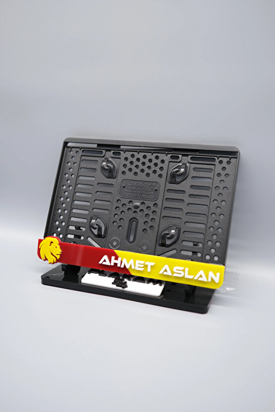 SARI KIRMIZI TARAFTAR 3D KABARTMALI KİŞİYE ÖZEL İSİMLİ PLEKSİ MOTOR PLAKALIĞI