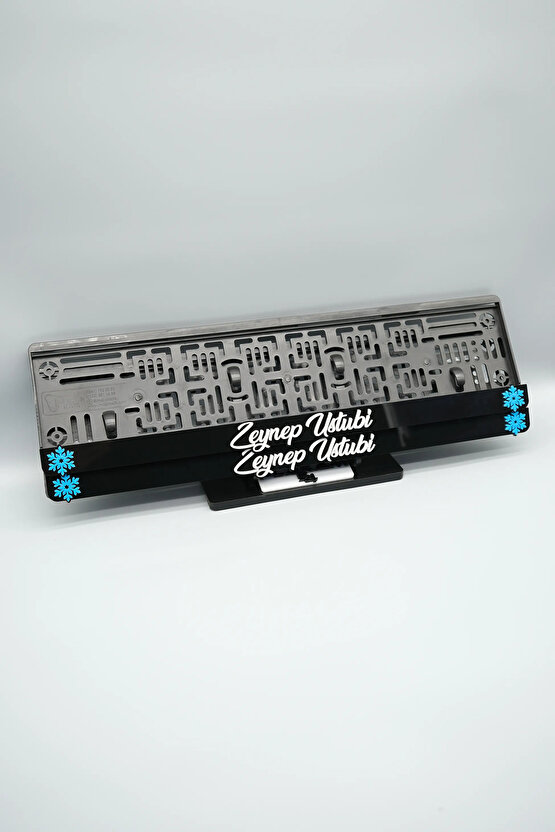 EL YAZI FONTLU KAR TANELİ SİYAH BEYAZ KİŞİYE ÖZEL İSİMLİ PLEKSİ ARABA PLAKALIĞI