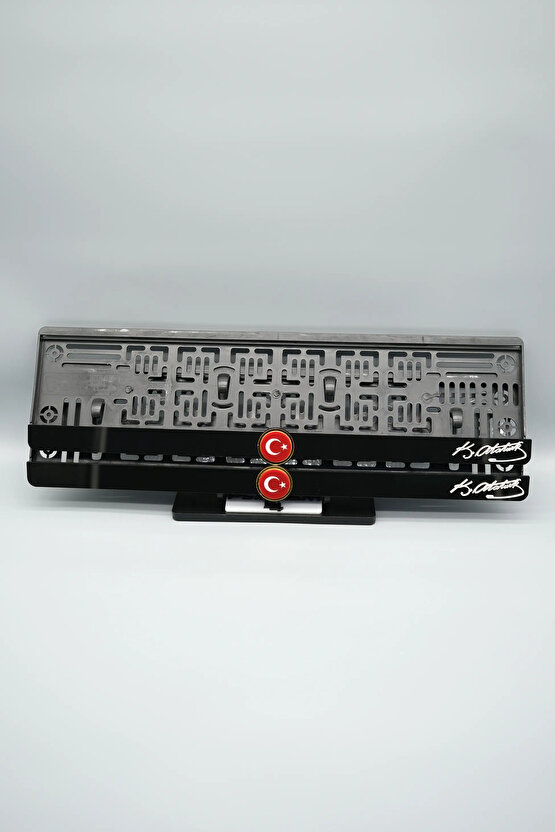 ALTIN TÜRKİYE BAYRAĞI VE K. ATATÜRK İMZA BENZER 3D KABARTMALI PLEKSİ ARABA PLAKALIĞI