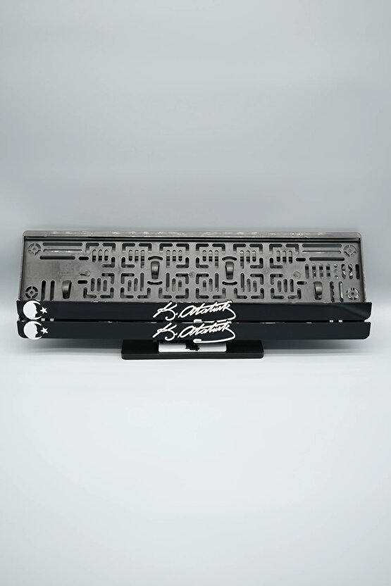 K.ATATÜRK BENZER İMZALI AY YILIDIZ 3D KABARTMALI PLEKSİ ARABA PLAKALIĞI