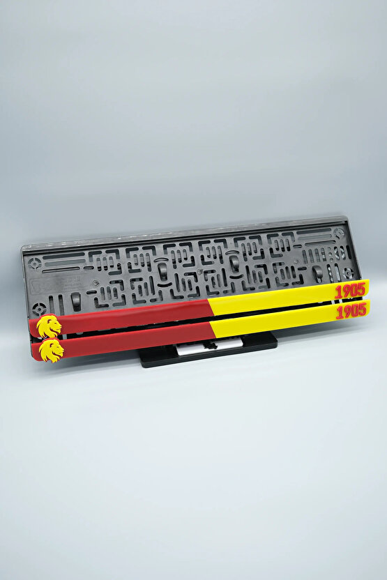 SARI KIRMIZI TARAFTAR 3D KABARTMALI PLEKSİ ARABA PLAKALIĞI