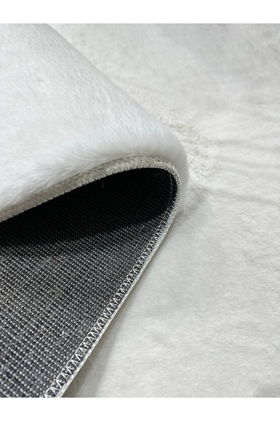 Premium Yumuşacık Tavşan Tüyü Serisi Tüy Dökmez Kaymaz Dokuma Taban Peluş Halı Beyaz