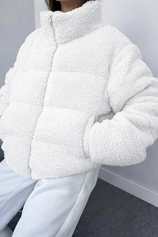 Kadın Beyaz Peluş Teddy Mont – Fermuarlı, Şişme, Kışlık Oversize Kürk Kaban