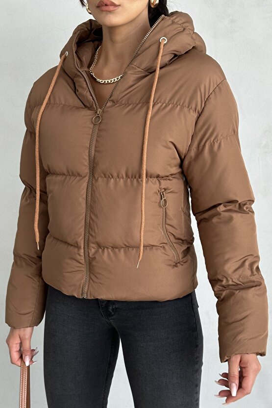 Kadın Kapüşonlu Şişme Mont - Yakası Bağcıklı