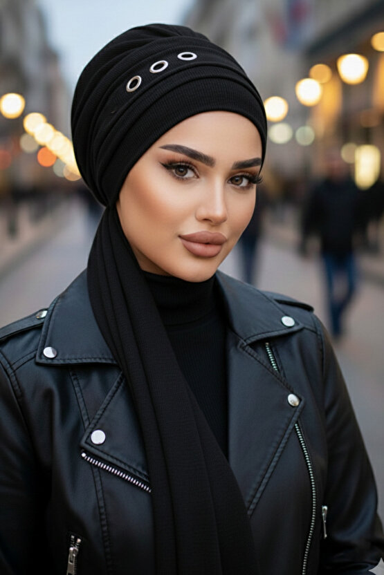 Siyah Metal Detaylı Atkılı Bone