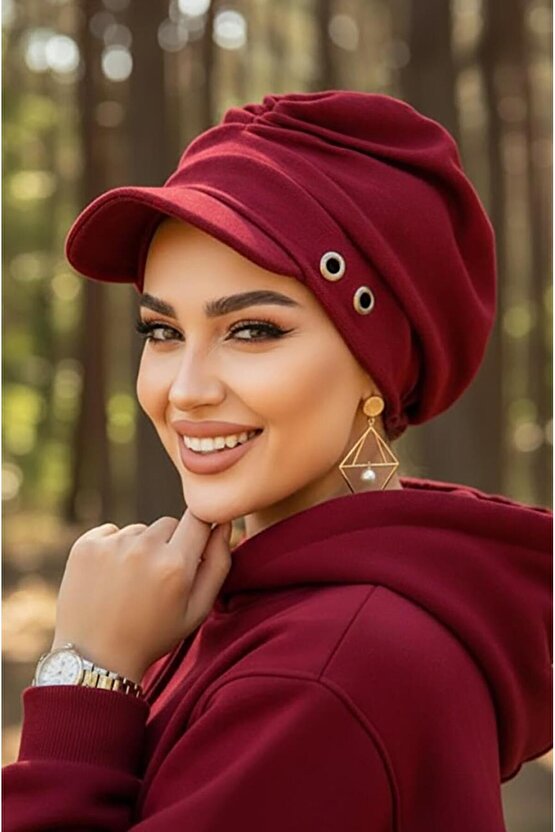 Bordo Metal Detaylı Tesettür Şapka Bone