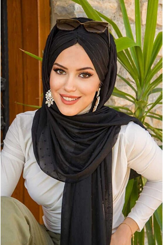Siyah Ponpon Büzgülü Hazır Şal