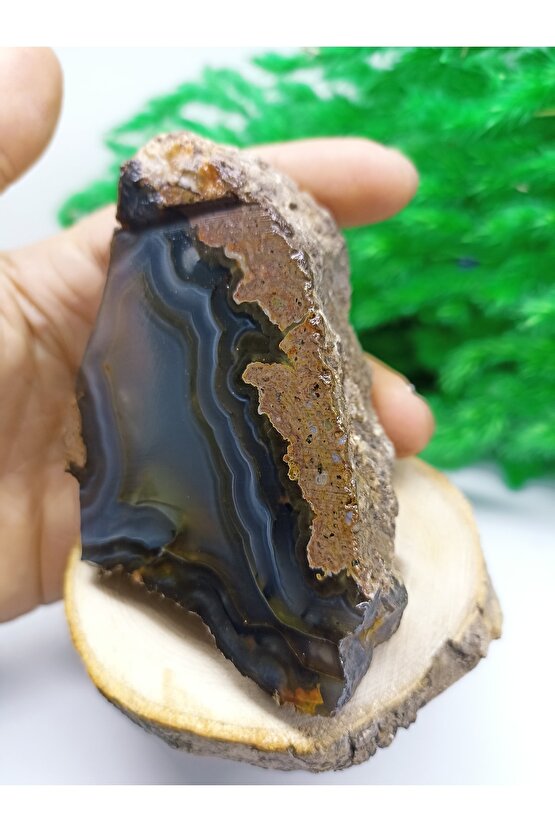 Madagaskar Akik Taşı Standlı Doğal Taş (sertifikalı)