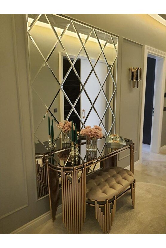 Piyano Model Gold Lüx Dresuar Ve Puf Lak Kaplama Paslanmaz Kararmaz Metal