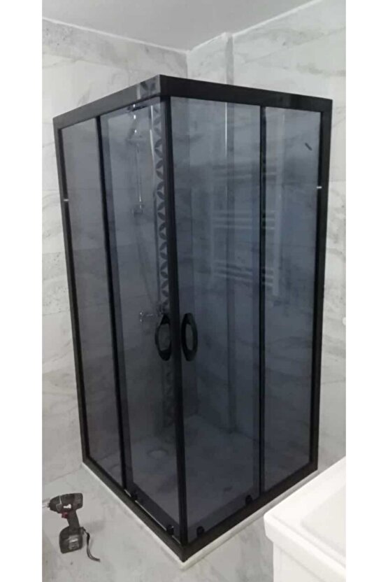 90*90 H:180 Siyah Profil Füme Renkli 6 mm Cam Duşakabin