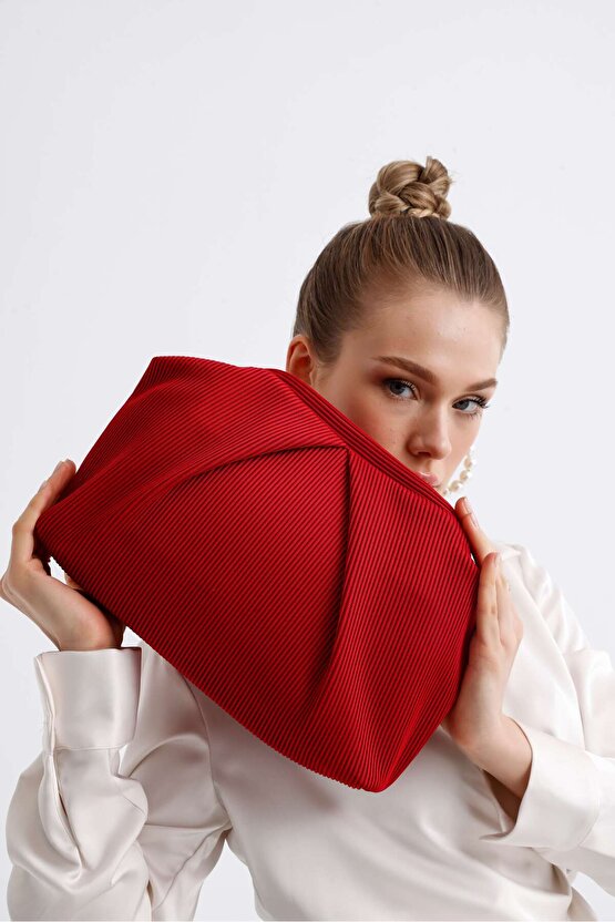 Heybes Kadın Kırmızı Piliseli Clutch El Çantası
