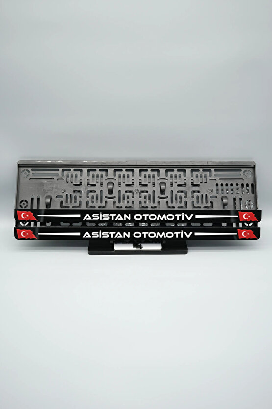 BAYRAKLI ÇİZGİLİ KİŞİYE ÖZEL İSİMLİ PLEKSİ ARABA PLAKALIĞI