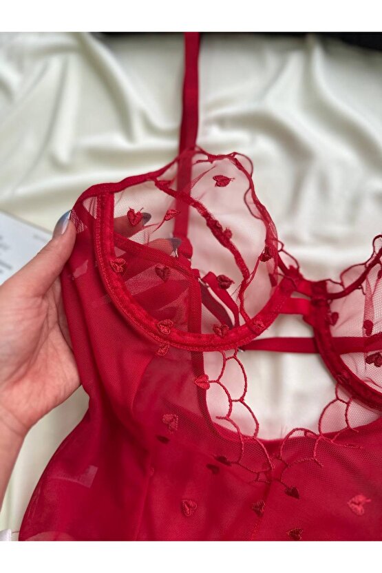 Kırmızı Kalp İşlemeli Transparan Tül Bodysuit