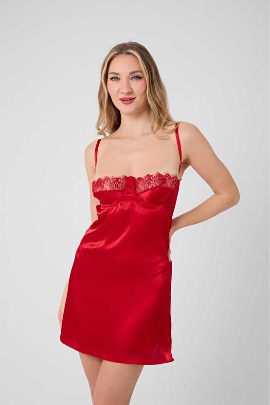 Dantel Detaylı Balenli Saten Gecelik