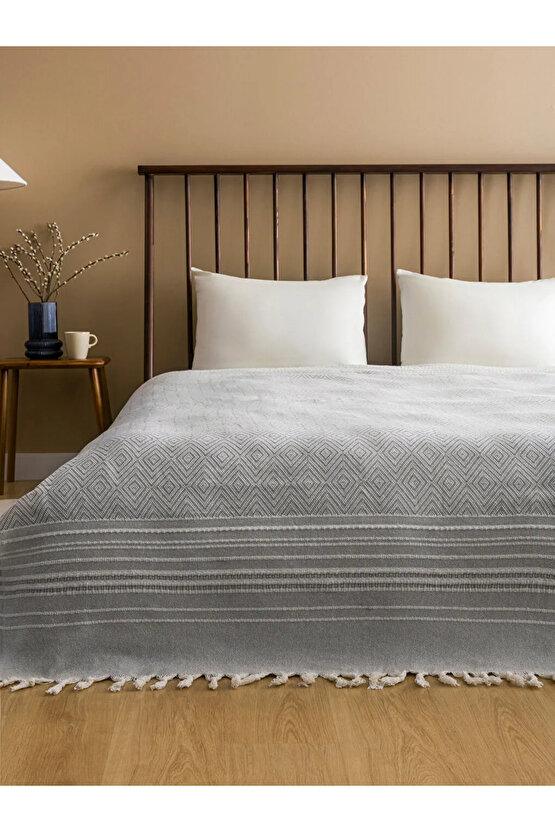 HOME Gri Çizgi Nakışlı Yatak Örtüsü 180x230 Cm