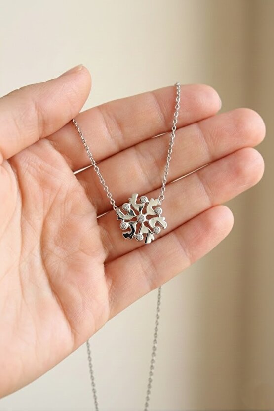 Ince Kar Tanesi Kolye