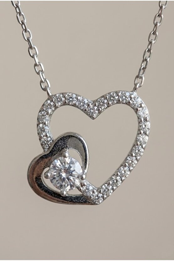 Tek Taşlı Çift Kalpli Kolye