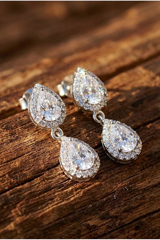 Çift Beyaz Taşlı Küpe