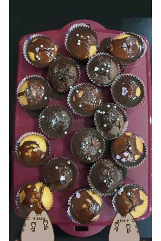 Bordo Kek Pasta Servisi Ve Fanusu