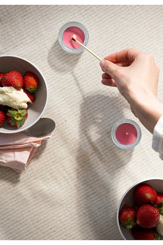 Blodbok Tealight Mum, Parlak Pembe, 3.5 Saat Çilek Kokulu 30lu