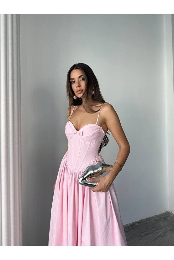 Kadın Kalp Yaka İnce Askılı Fiyonk Detaylı Korse Formlu Uzun Elbise