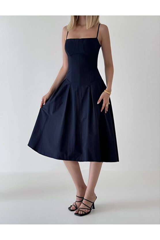 Pile Etek İnce Askılı Korse Formlu  Poplin Kumaş Siyah Midi Elbise