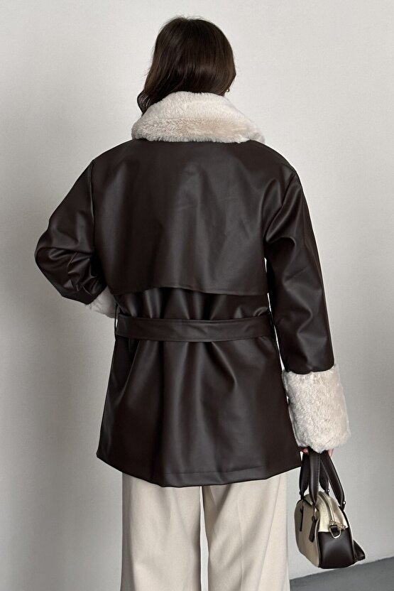 Kadın Kürk Detaylı Kemerli Deri Mont Astarlı Uzun Suni Deri Kaban